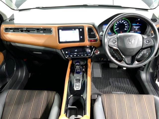 ヴェゼル ハイブリッドZ あんしんPKG 1年保証 ワンオ-ナ- 純正ナビ TV Rカメラ BTオ-ディオ DVD ETC LEDライト VSA シ-トヒ-タ- クルコン アルミ スマ-トキ- スペアキー 盗難防止装置 AAC(9枚目)