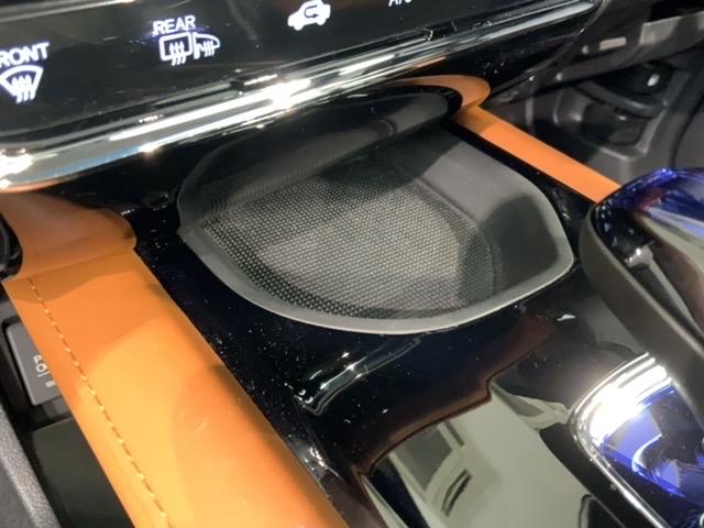 ヴェゼル ハイブリッドZ あんしんPKG 1年保証 ワンオ-ナ- 純正ナビ TV Rカメラ BTオ-ディオ DVD ETC LEDライト VSA シ-トヒ-タ- クルコン アルミ スマ-トキ- スペアキー 盗難防止装置 AAC(25枚目)