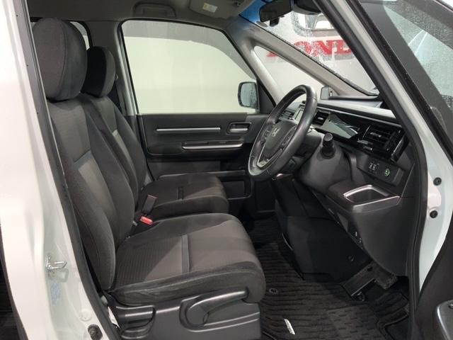 ステップワゴンスパーダ e:HEVスパーダGホンダセンシング 1年保証 禁煙 1オーナー わくわくゲート フルセグナビ Rカメラ ドラレコ CD録音 DVD Bluetooth ドアバイザー フロアカーペット ETC車載器 LEDライト 16インチアルミ(17枚目)