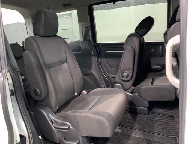 ステップワゴンスパーダ e:HEVスパーダGホンダセンシング 1年保証 禁煙 1オーナー わくわくゲート フルセグナビ Rカメラ ドラレコ CD録音 DVD Bluetooth ドアバイザー フロアカーペット ETC車載器 LEDライト 16インチアルミ(35枚目)