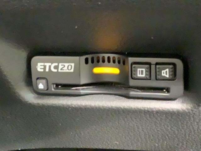 フィット e:HEVホーム 当社試乗車 新車保証継承 禁煙 HondaCONNECTディスプレー Bluetooth フルセグTV ETC車載器 シートヒーター LEDライト フロアカーペット サイドカーテンエアバッグ(12枚目)