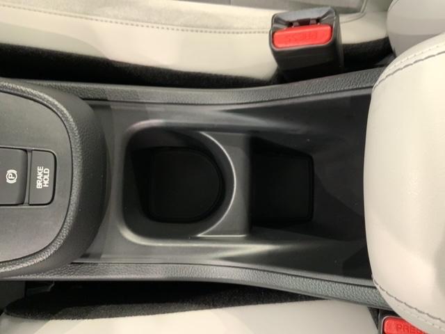 フィット e:HEVホーム 当社試乗車 新車保証継承 禁煙 HondaCONNECTディスプレー Bluetooth フルセグTV ETC車載器 シートヒーター LEDライト フロアカーペット サイドカーテンエアバッグ(30枚目)