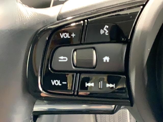 ヴェゼル e:HEVZ 2年保証 禁煙 1オーナー 9インチナビVXU-225VFi Rカメラ CD録音 DVD Bluetooth 用品グリル ブラインドスポットインフォメーション パワーテールゲート ドアバイザー マット(10枚目)