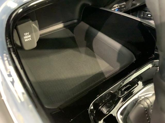 ヴェゼル e:HEVZ 2年保証 禁煙 1オーナー 9インチナビVXU-225VFi Rカメラ CD録音 DVD Bluetooth 用品グリル ブラインドスポットインフォメーション パワーテールゲート ドアバイザー マット(27枚目)