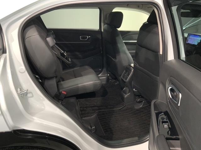 ヴェゼル e:HEVZ 2年保証 禁煙 1オーナー 9インチナビVXU-225VFi Rカメラ CD録音 DVD Bluetooth 用品グリル ブラインドスポットインフォメーション パワーテールゲート ドアバイザー マット(33枚目)