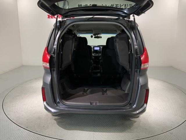 フリード G・ホンダセンシング 1年保証 禁煙 1オーナー 6人乗り フルセグナビ リアカメラ CD録音 フルセグ DVD Bluetooth LEDライト ETC車載器 前後ドラレコ ドアバイザー フロアカーペット(18枚目)