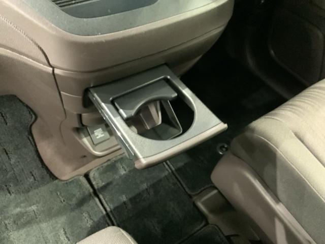 フリード G・ホンダセンシング 1年保証 禁煙 1オーナー 6人乗り フルセグナビ リアカメラ CD録音 フルセグ DVD Bluetooth LEDライト ETC車載器 前後ドラレコ ドアバイザー フロアカーペット(26枚目)