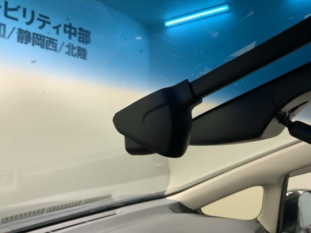 オデッセイ アブソルート・EX 最長5年保証 禁煙 ワンオーナー 7人乗り 純正10インチナビ マルチビューカメラ トリプルゾーンエアコン 純正ドラレコ 後席用モニター パワーテールゲート パワーシート シートヒーター(12枚目)