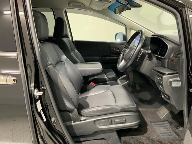 オデッセイ アブソルート・EX 最長5年保証 禁煙 ワンオーナー 7人乗り 純正10インチナビ マルチビューカメラ トリプルゾーンエアコン 純正ドラレコ 後席用モニター パワーテールゲート パワーシート シートヒーター(17枚目)