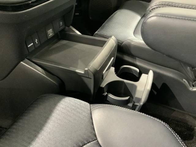 オデッセイ アブソルート・EX 最長5年保証 禁煙 ワンオーナー 7人乗り 純正10インチナビ マルチビューカメラ トリプルゾーンエアコン 純正ドラレコ 後席用モニター パワーテールゲート パワーシート シートヒーター(27枚目)