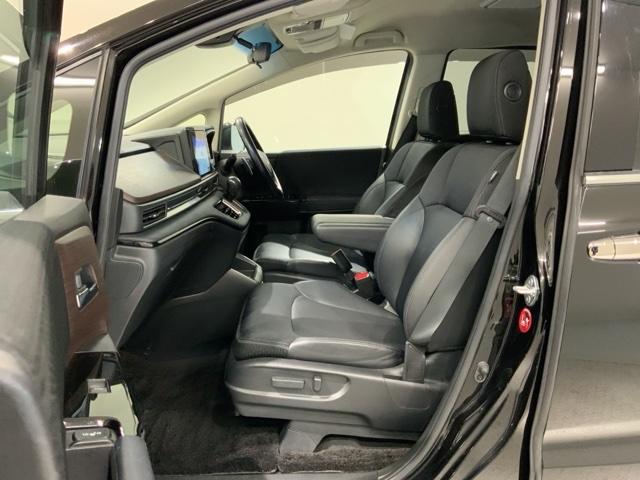 オデッセイ アブソルート・EX 最長5年保証 禁煙 ワンオーナー 7人乗り 純正10インチナビ マルチビューカメラ トリプルゾーンエアコン 純正ドラレコ 後席用モニター パワーテールゲート パワーシート シートヒーター(30枚目)