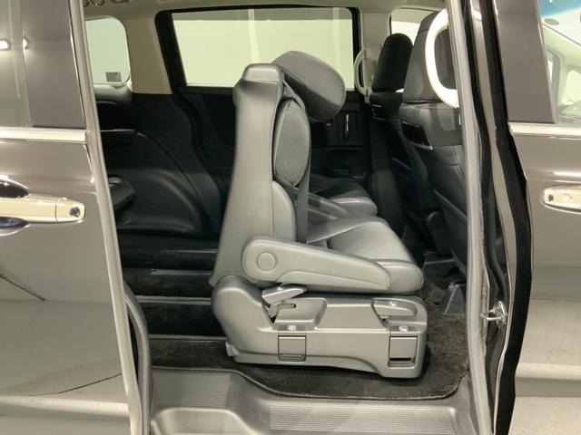 オデッセイ アブソルート・EX 最長5年保証 禁煙 ワンオーナー 7人乗り 純正10インチナビ マルチビューカメラ トリプルゾーンエアコン 純正ドラレコ 後席用モニター パワーテールゲート パワーシート シートヒーター(34枚目)