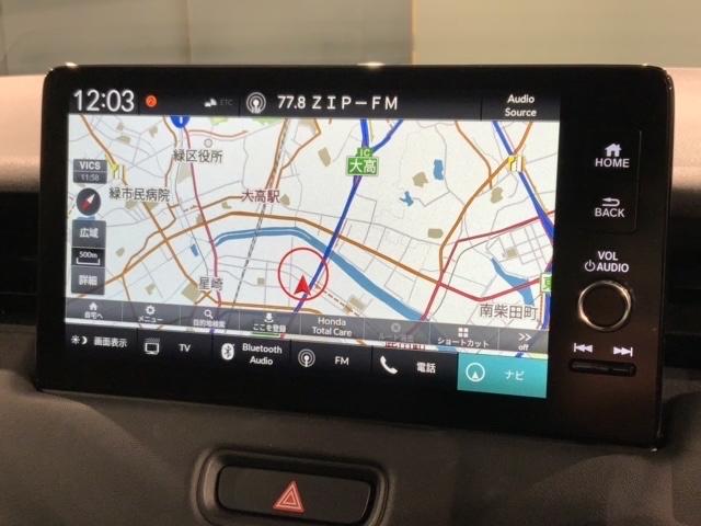 ヴェゼル ｅ：ＨＥＶＺ　２年保証　禁煙　ＨｏｎｄａＣＯＮＮＥＣＴディスプレー　ＥＴＣ２．０車載器　ブラインドスポットインフォメーション　フロアカーペット　ドアバイザー　ドラレコ　ＬＥＤライト　後退出庫サポート（6枚目）
