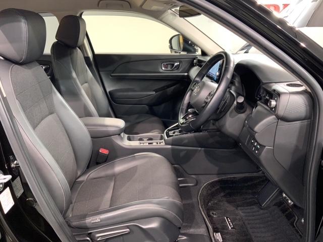 ヴェゼル ｅ：ＨＥＶＺ　２年保証　禁煙　ＨｏｎｄａＣＯＮＮＥＣＴディスプレー　ＥＴＣ２．０車載器　ブラインドスポットインフォメーション　フロアカーペット　ドアバイザー　ドラレコ　ＬＥＤライト　後退出庫サポート（17枚目）