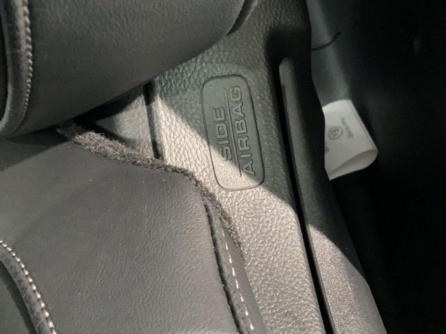 ヴェゼル ｅ：ＨＥＶＺ　２年保証　禁煙　ＨｏｎｄａＣＯＮＮＥＣＴディスプレー　ＥＴＣ２．０車載器　ブラインドスポットインフォメーション　フロアカーペット　ドアバイザー　ドラレコ　ＬＥＤライト　後退出庫サポート（25枚目）