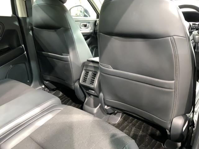 ヴェゼル ｅ：ＨＥＶＺ　２年保証　禁煙　ＨｏｎｄａＣＯＮＮＥＣＴディスプレー　ＥＴＣ２．０車載器　ブラインドスポットインフォメーション　フロアカーペット　ドアバイザー　ドラレコ　ＬＥＤライト　後退出庫サポート（30枚目）