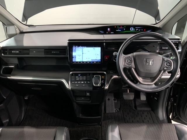 �g���₷�����C�A�E�g�̃_�b�V���{�[�h���ӂł��B�I�[�g�G�A�R���⏬������ȂǊ��������������ڂł��B