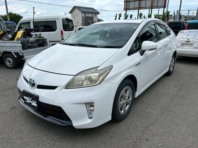 プリウス S エアコン パワステ パワーウィンドウ 運転席・助手席エアバッグ サイドエアバッグ ABS ETC 純正アルミ15インチ 盗難防止システム スマートキー HID オートライト 平成24年10月(7枚目)