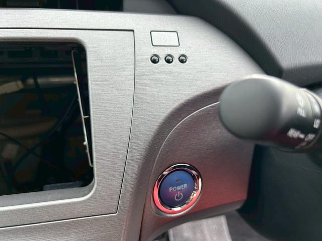 プリウス S エアコン パワステ パワーウィンドウ 運転席・助手席エアバッグ サイドエアバッグ ABS ETC 純正アルミ15インチ 盗難防止システム スマートキー HID オートライト 平成24年10月(26枚目)