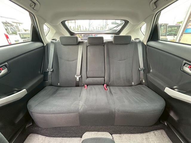 プリウス S エアコン パワステ パワーウィンドウ 運転席・助手席エアバッグ サイドエアバッグ ABS ETC 純正アルミ15インチ 盗難防止システム スマートキー HID オートライト 平成24年10月(46枚目)