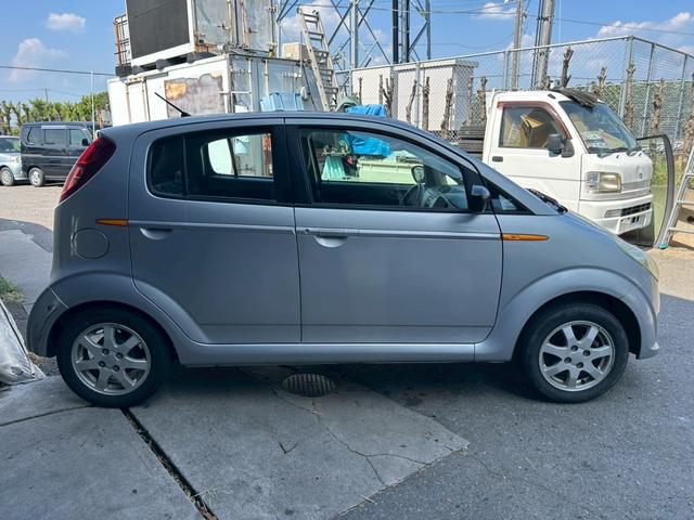 R2 i エアコン パワステ パワーウィンドウ 運転席・助手席エアバッグ 平成19年式 インパネCVT シャイニーシルバーメタリック 車検令和8年4月 修復歴無し 法定整備付き 1年10000km保証付き(4枚目)