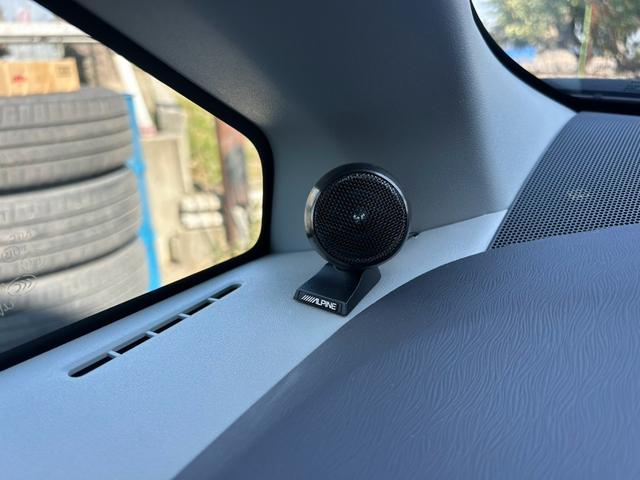 プリウス S LEDエディション ETC 社外アルミホイール17インチ スマートキー LEDヘッドランプ オートライト ローダウン ヘッドライトウォッシャー ケンウッドメモリーナビ バックカメラ ドライブレコーダー サイドエアバッグ(36枚目)