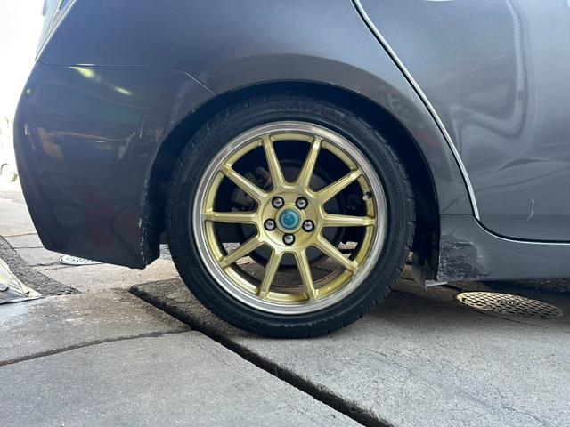 プリウス S LEDエディション ETC 社外アルミホイール17インチ スマートキー LEDヘッドランプ オートライト ローダウン ヘッドライトウォッシャー ケンウッドメモリーナビ バックカメラ ドライブレコーダー サイドエアバッグ(51枚目)