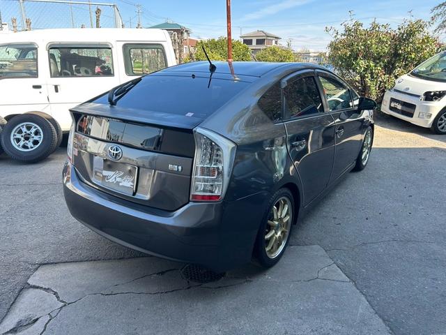 プリウス S LEDエディション ETC 社外アルミホイール17インチ スマートキー LEDヘッドランプ オートライト ローダウン ヘッドライトウォッシャー ケンウッドメモリーナビ バックカメラ ドライブレコーダー サイドエアバッグ(60枚目)