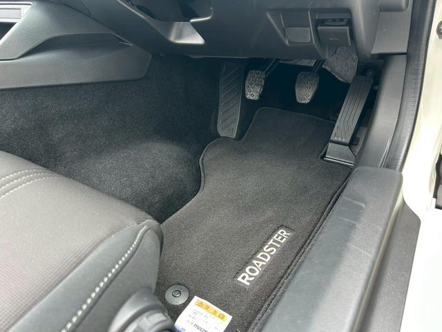ロードスター ＮＲ－Ａ　ワンオーナー　バックガイドモニター　ブルーミラー（撥水）　フロアマット　マツダオンラインナビ用ＳＤカード　スマートインＥＴＣ　フロントアンダースポイラー　ＵＳＢタイプＣ×２　Ｂｌｕｅｔｏｏｔｈ（32枚目）