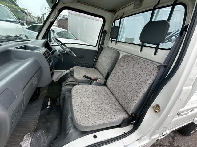 サンバートラック  エアコン 社外アルミホイール12インチ 4WD 平床ボディ 三方開 社外オーディオ CD メーカーオプションフロントメッキバイザー メッキドアミラー 5MT 下廻りシャーシブラック塗装済み(13枚目)