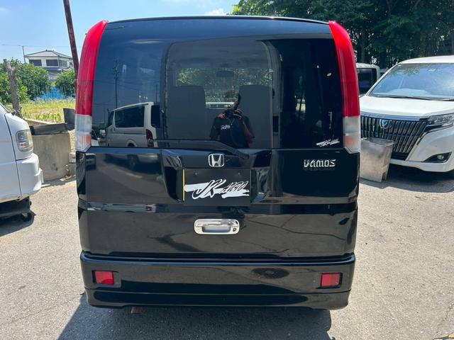 バモス ターボ エアコン パワステ パワーウィンドウ 運転席・助手席エアバッグ ABS ETC 純正アルミホイール13インチ キーレスエントリー フルフラット CD ミュージックプレイヤー接続可 USB入力端子(3枚目)