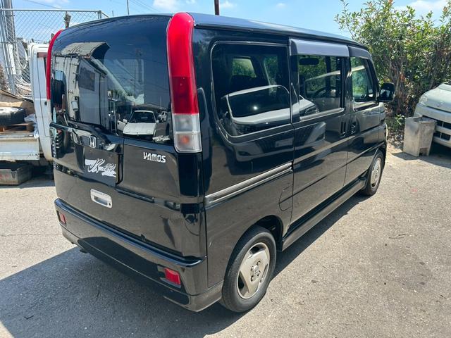 バモス ターボ エアコン パワステ パワーウィンドウ 運転席・助手席エアバッグ ABS ETC 純正アルミホイール13インチ キーレスエントリー フルフラット CD ミュージックプレイヤー接続可 USB入力端子(8枚目)