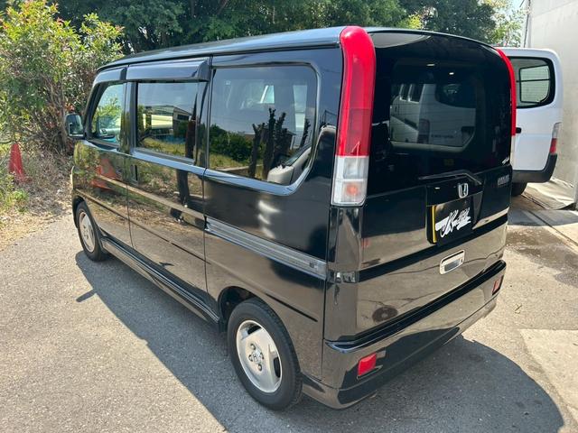 バモス ターボ エアコン パワステ パワーウィンドウ 運転席・助手席エアバッグ ABS ETC 純正アルミホイール13インチ キーレスエントリー フルフラット CD ミュージックプレイヤー接続可 USB入力端子(9枚目)