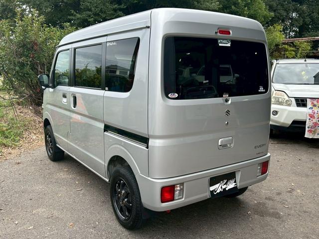エブリイ PC インパネ5AGS パートタイム4WD 四輪ABS レーダーブレーキサポート ハイルーフ 社外ショック ラテラルロッド 補強バー クスコLSD レーダー探知機 スロットルコントローラー 社外タコメーター(9枚目)