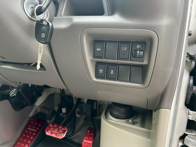 エブリイ PC インパネ5AGS パートタイム4WD 四輪ABS レーダーブレーキサポート ハイルーフ 社外ショック ラテラルロッド 補強バー クスコLSD レーダー探知機 スロットルコントローラー 社外タコメーター(34枚目)