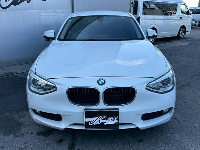 １シリーズ １１６ｉ　ＥＴＣ　純正アルミ１６インチ　スマートキー　アイドリングストップ　ＨＩＤ　オートライト　ターボ　電格ミラー　純正ナビ　ＣＤ・ＤＶＤ再生　ＵＳＢ入力端子　Ｂｌｕｅｔｏｏｔｈ接続　ミュージックサーバ（2枚目）