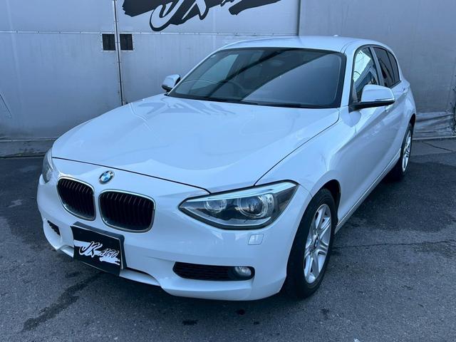 １シリーズ １１６ｉ　ＥＴＣ　純正アルミ１６インチ　スマートキー　アイドリングストップ　ＨＩＤ　オートライト　ターボ　電格ミラー　純正ナビ　ＣＤ・ＤＶＤ再生　ＵＳＢ入力端子　Ｂｌｕｅｔｏｏｔｈ接続　ミュージックサーバ（7枚目）