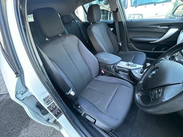 １シリーズ １１６ｉ　ＥＴＣ　純正アルミ１６インチ　スマートキー　アイドリングストップ　ＨＩＤ　オートライト　ターボ　電格ミラー　純正ナビ　ＣＤ・ＤＶＤ再生　ＵＳＢ入力端子　Ｂｌｕｅｔｏｏｔｈ接続　ミュージックサーバ（22枚目）