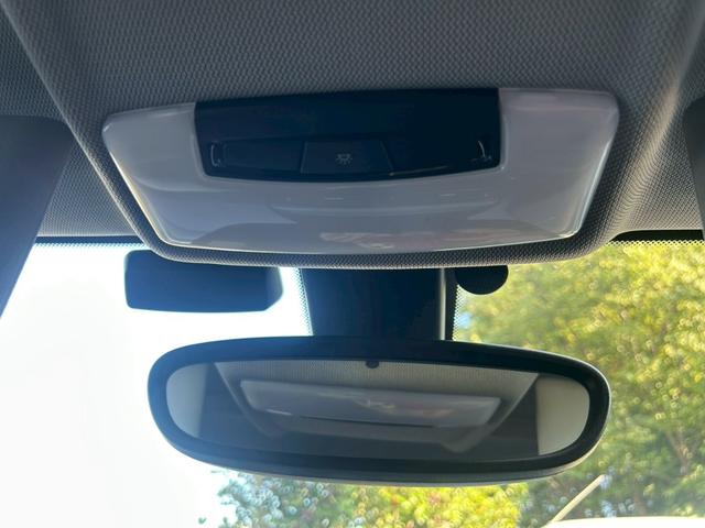 １シリーズ １１６ｉ　ＥＴＣ　純正アルミ１６インチ　スマートキー　アイドリングストップ　ＨＩＤ　オートライト　ターボ　電格ミラー　純正ナビ　ＣＤ・ＤＶＤ再生　ＵＳＢ入力端子　Ｂｌｕｅｔｏｏｔｈ接続　ミュージックサーバ（36枚目）