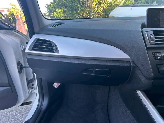 １シリーズ １１６ｉ　ＥＴＣ　純正アルミ１６インチ　スマートキー　アイドリングストップ　ＨＩＤ　オートライト　ターボ　電格ミラー　純正ナビ　ＣＤ・ＤＶＤ再生　ＵＳＢ入力端子　Ｂｌｕｅｔｏｏｔｈ接続　ミュージックサーバ（39枚目）