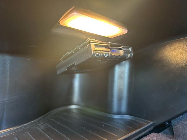 １シリーズ １１６ｉ　ＥＴＣ　純正アルミ１６インチ　スマートキー　アイドリングストップ　ＨＩＤ　オートライト　ターボ　電格ミラー　純正ナビ　ＣＤ・ＤＶＤ再生　ＵＳＢ入力端子　Ｂｌｕｅｔｏｏｔｈ接続　ミュージックサーバ（41枚目）