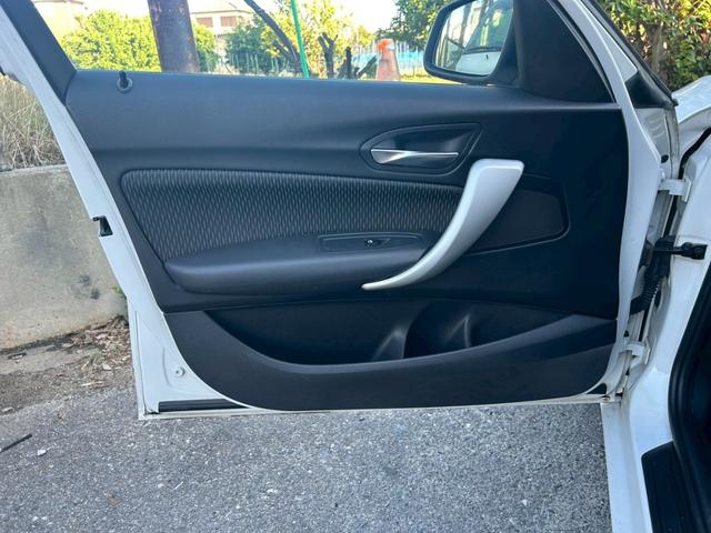 １シリーズ １１６ｉ　ＥＴＣ　純正アルミ１６インチ　スマートキー　アイドリングストップ　ＨＩＤ　オートライト　ターボ　電格ミラー　純正ナビ　ＣＤ・ＤＶＤ再生　ＵＳＢ入力端子　Ｂｌｕｅｔｏｏｔｈ接続　ミュージックサーバ（44枚目）