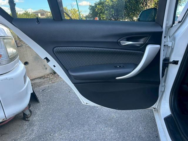 １シリーズ １１６ｉ　ＥＴＣ　純正アルミ１６インチ　スマートキー　アイドリングストップ　ＨＩＤ　オートライト　ターボ　電格ミラー　純正ナビ　ＣＤ・ＤＶＤ再生　ＵＳＢ入力端子　Ｂｌｕｅｔｏｏｔｈ接続　ミュージックサーバ（54枚目）