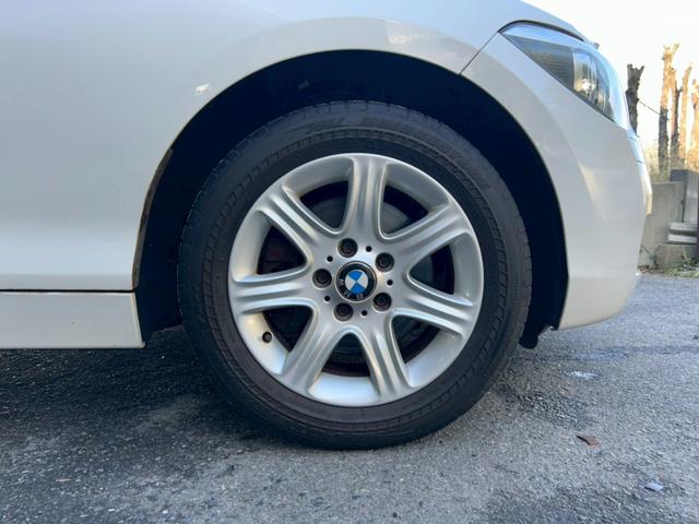 １シリーズ １１６ｉ　ＥＴＣ　純正アルミ１６インチ　スマートキー　アイドリングストップ　ＨＩＤ　オートライト　ターボ　電格ミラー　純正ナビ　ＣＤ・ＤＶＤ再生　ＵＳＢ入力端子　Ｂｌｕｅｔｏｏｔｈ接続　ミュージックサーバ（62枚目）