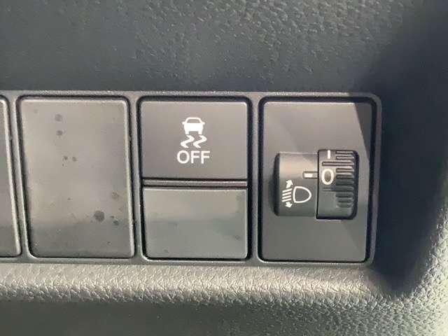 e:HEVホーム ホンダセンシング 当社禁煙試乗車 新車保証継承 純正ナビ マルチビュ- Bluetooth フルセグ Rカメラ ETC クルコン LEDライト サイドエアバッグ スマートキー レーンキープ 横滑り防止(14枚目)