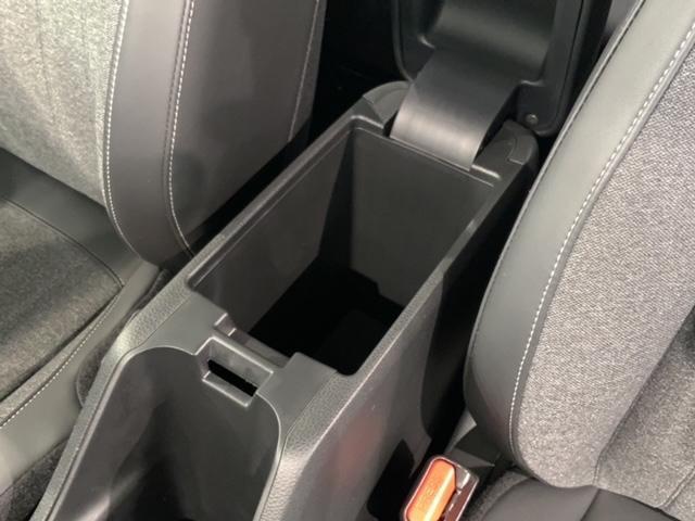e:HEVホーム ホンダセンシング 当社禁煙試乗車 新車保証継承 純正ナビ マルチビュ- Bluetooth フルセグ Rカメラ ETC クルコン LEDライト サイドエアバッグ スマートキー レーンキープ 横滑り防止(30枚目)