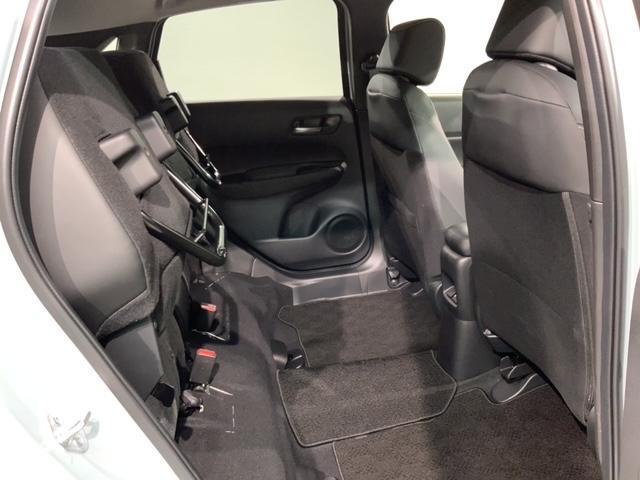 e:HEVホーム ホンダセンシング 当社禁煙試乗車 新車保証継承 純正ナビ マルチビュ- Bluetooth フルセグ Rカメラ ETC クルコン LEDライト サイドエアバッグ スマートキー レーンキープ 横滑り防止(35枚目)