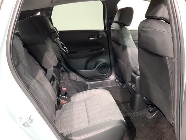 e:HEVホーム ホンダセンシング 当社禁煙試乗車 新車保証継承 純正ナビ マルチビュ- Bluetooth フルセグ Rカメラ ETC クルコン LEDライト サイドエアバッグ スマートキー レーンキープ 横滑り防止(36枚目)