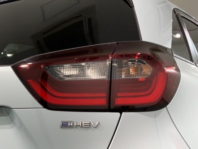 e:HEVホーム ホンダセンシング 当社禁煙試乗車 新車保証継承 純正ナビ マルチビュ- Bluetooth フルセグ Rカメラ ETC クルコン LEDライト サイドエアバッグ スマートキー レーンキープ 横滑り防止(45枚目)