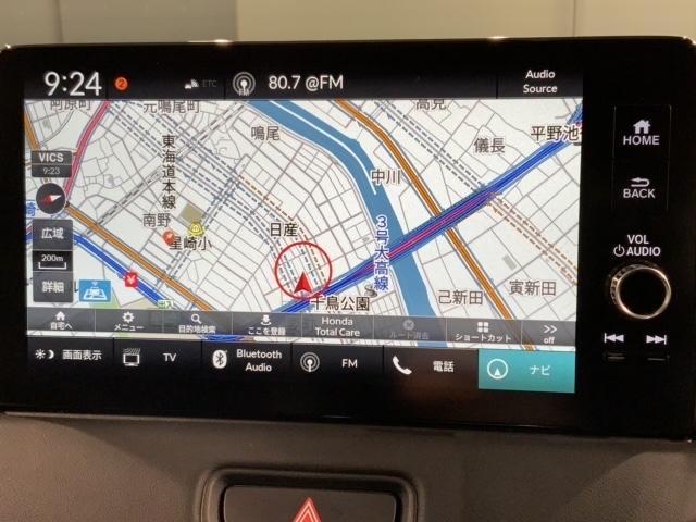 ｅ：ＨＥＶＺ　ホンダセンシング　当社禁煙試乗車　純正ナビ　Ｂｌｕｅｔｏｏｔｈ　ＵＳＢ接続　フルセグ　Ｒカメラ　シ－トヒ－タ－　ＬＥＤライト　ＥＴＣ２．０　クルコン　アルミ　整備記録簿　サイドエアバッグ　ＶＳＡ(6枚目)